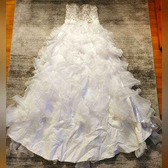 Mori Lee by Madeline Wedding Dress - Picture 3 of 12